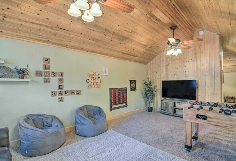 Duck Creek Village Cabin: Hike, Ski, & Bike!