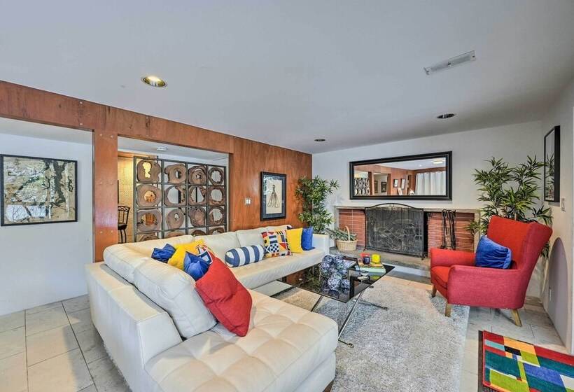 Edmonds Apartment With Private Wine Cellar!