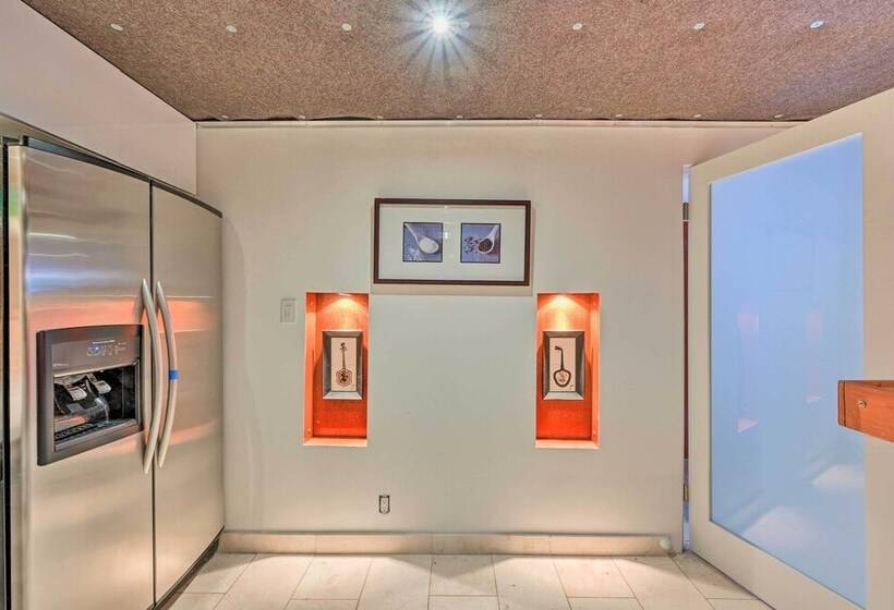 Edmonds Apartment With Private Wine Cellar!