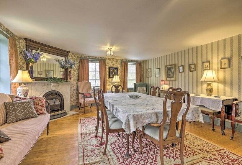 Elegant Norwich House W/ Billiards Room & Ballroom