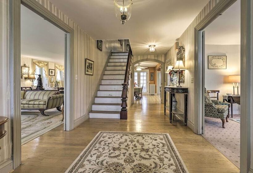 Elegant Norwich House W/ Billiards Room & Ballroom