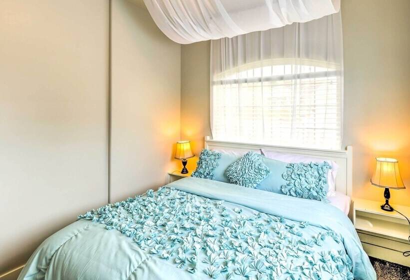 Elegant Smithfield Home W/ Views 6 Mi To Usu!