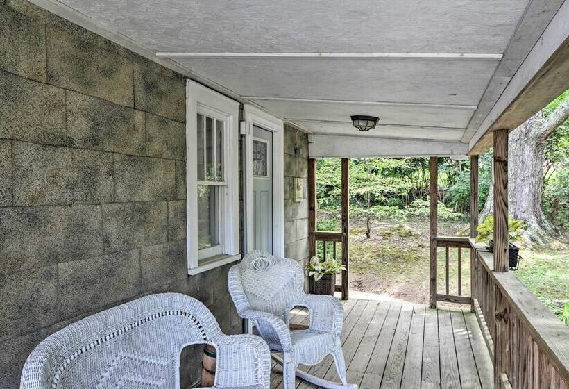 Enchanting Family House W/ Balcony < 3 Mi To Wvu!