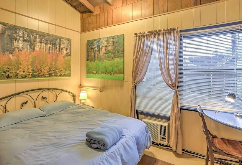 Enormous Mountaintop Marble Falls Home W/fire Pit!