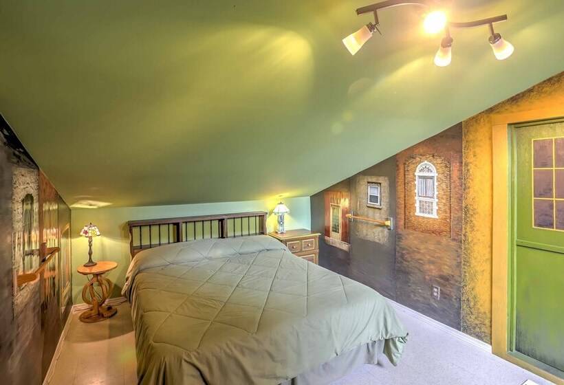 Enormous Mountaintop Marble Falls Home W/fire Pit!