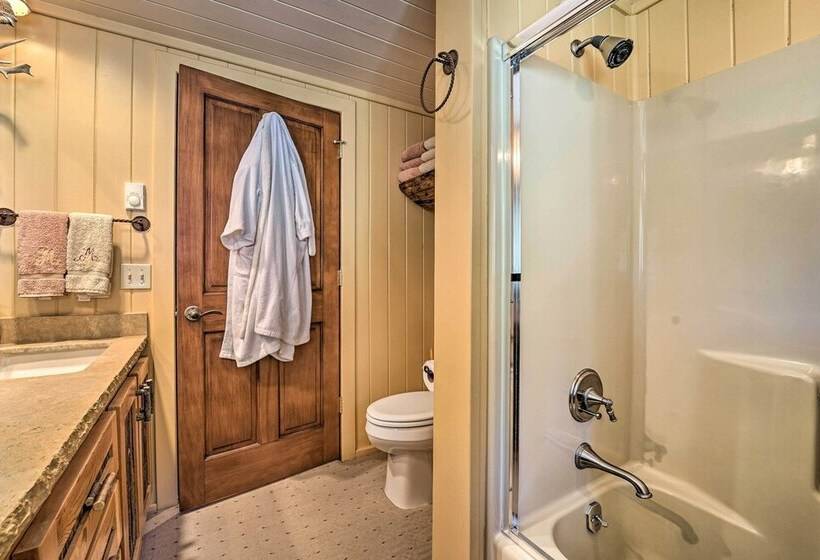 Fish Creek Ranch In Dolores: Hot Tub & Game Room