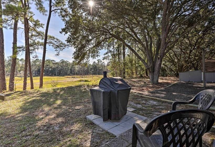 Family Florida Lake House: Private Screened Porch
