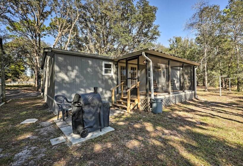 Family Florida Lake House: Private Screened Porch