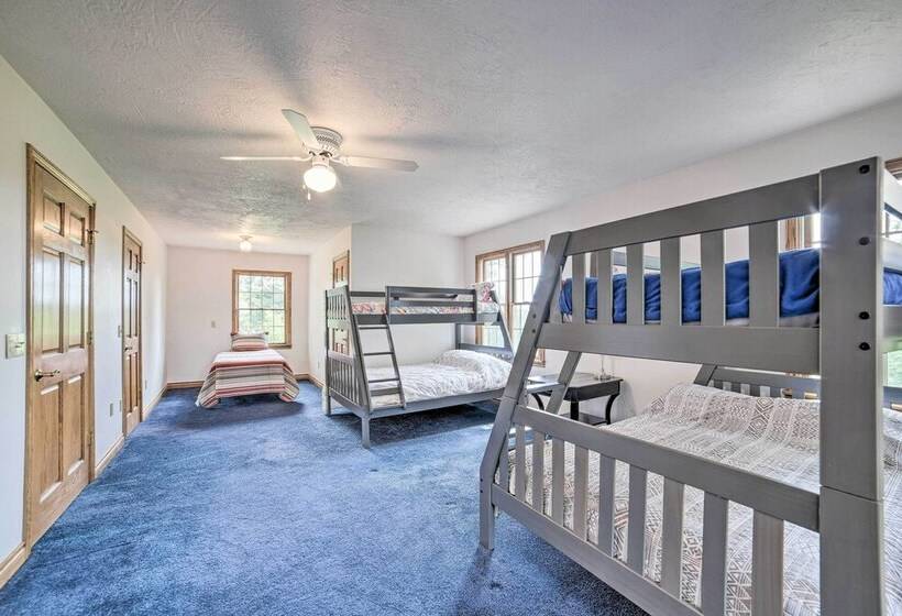 Family Friendly Retreat On Long Noble Lake!