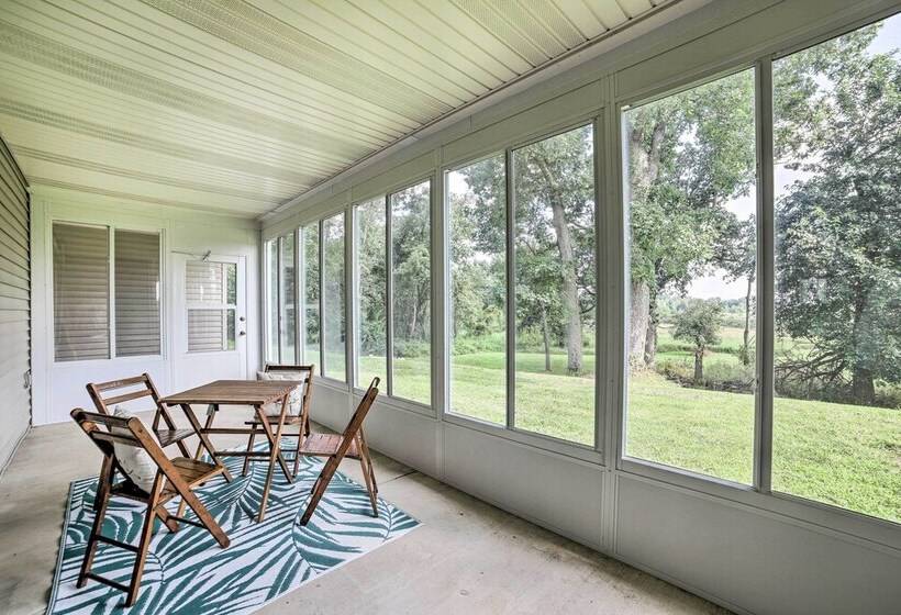 Family Friendly Retreat On Long Noble Lake!