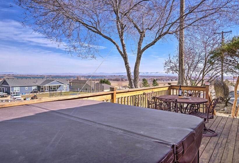 Farmhouse W/ Game Room, 1 Mi To Lake Lowell!