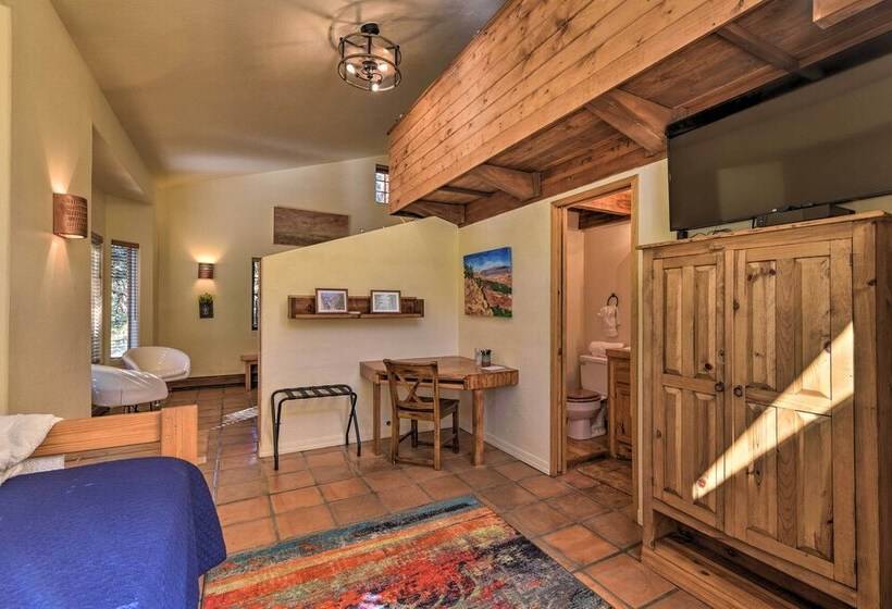 Flagstaff Home W/ On Site Trails, 3 Mi To Dtwn!