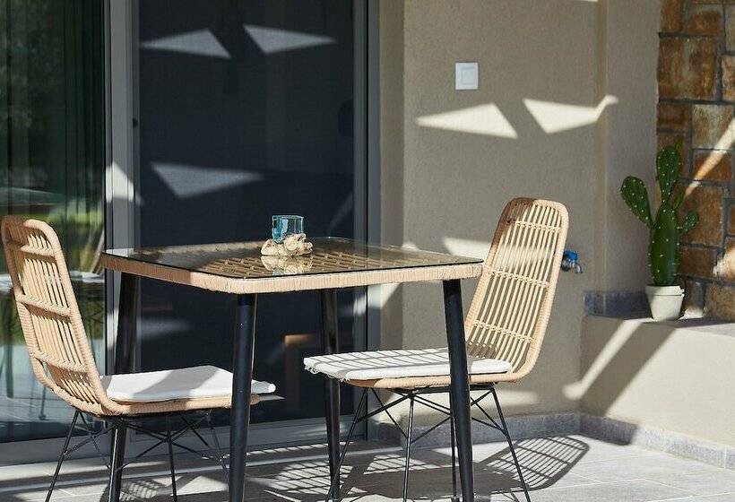 Flamingo View Suites