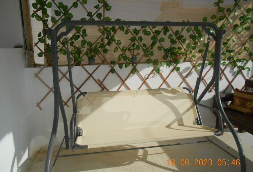 Garifalia Studio S