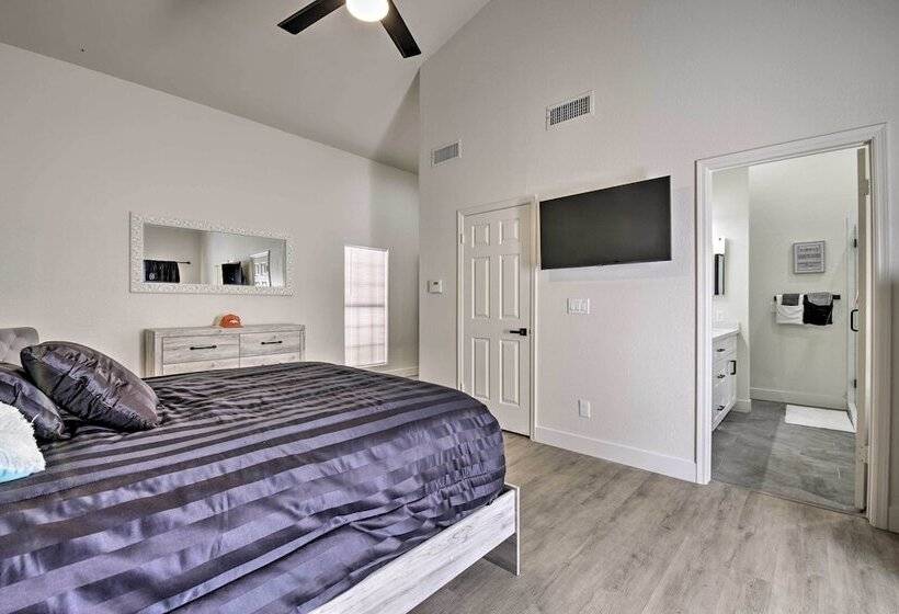 Glendale Family Home: Close To Golf & Westgate