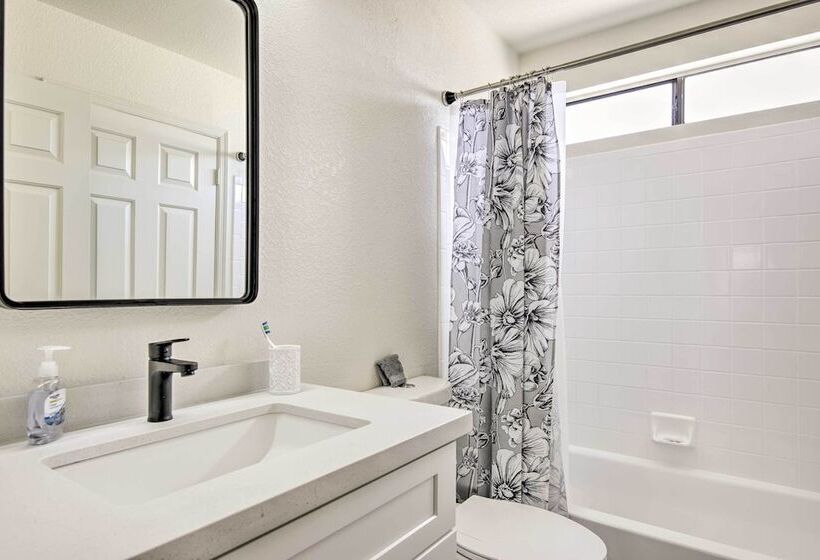 Glendale Family Home: Close To Golf & Westgate