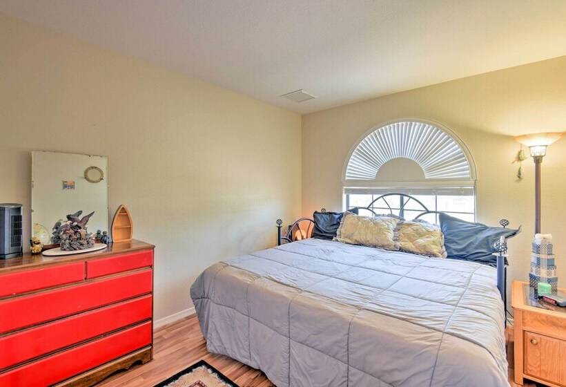 Glendale Home W/ Pool   Walk To Nfl Games!