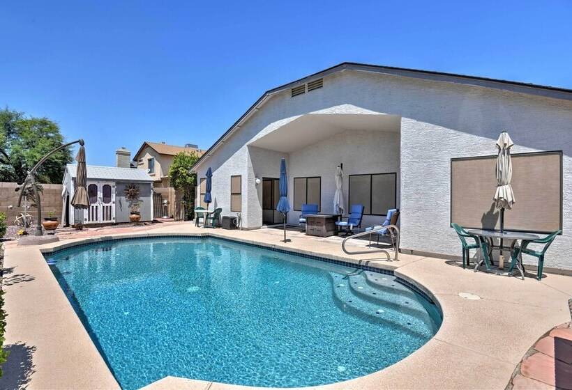Glendale Home W/ Pool   Walk To Nfl Games!
