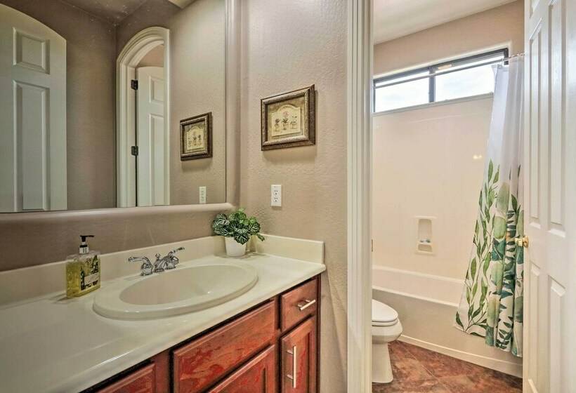 Goodyear Home W/ Outdoor Oasis On Golf Course