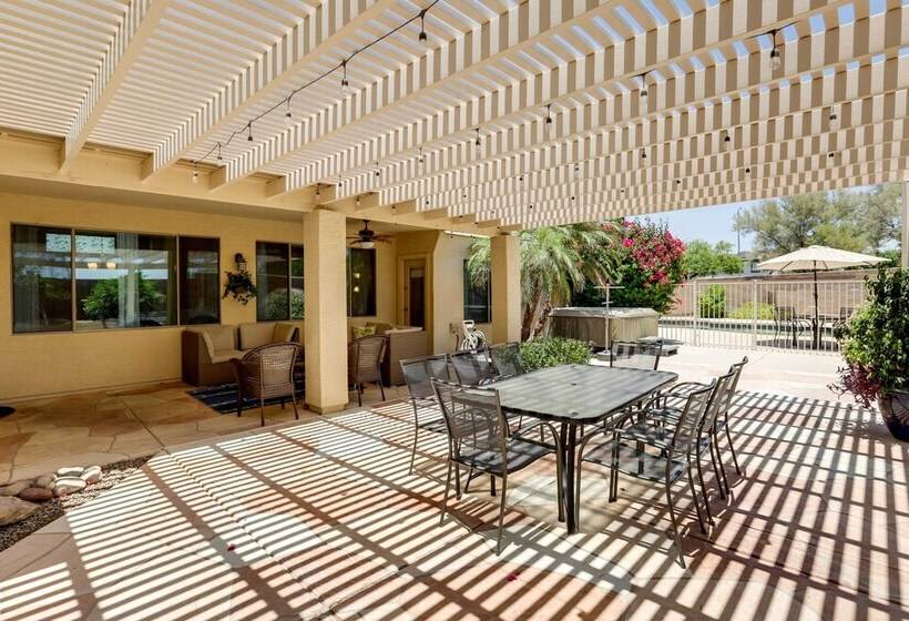 Gorgeous Goodyear Home W/ Pool & Hot Tub!