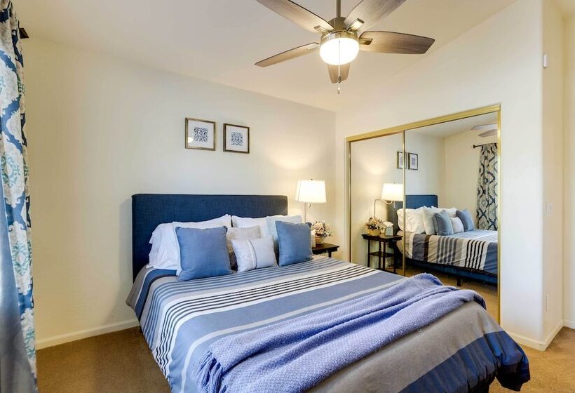 Gorgeous Goodyear Home W/ Pool & Hot Tub!