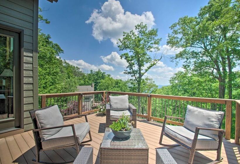 Grand Chalet W/ Hot Tub   Near Wintergreen Resort