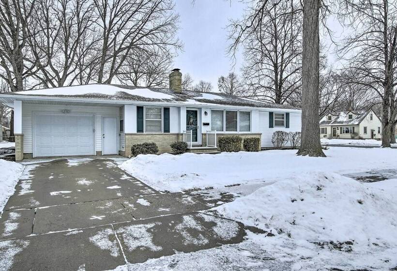 Green Bay Home: 3 Blocks To Lambeau Field!