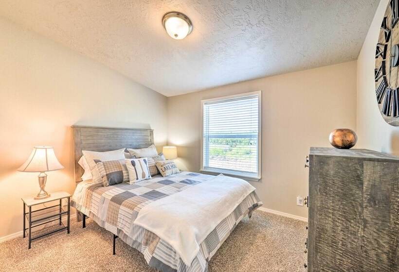 Griffel River Ranch W/ Views   An Anglers Dream!