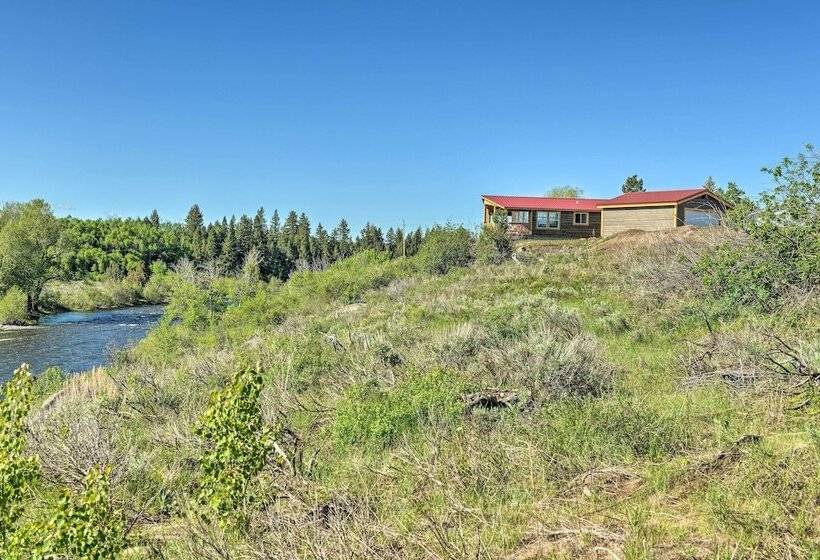 Griffel River Ranch W/ Views   An Anglers Dream!