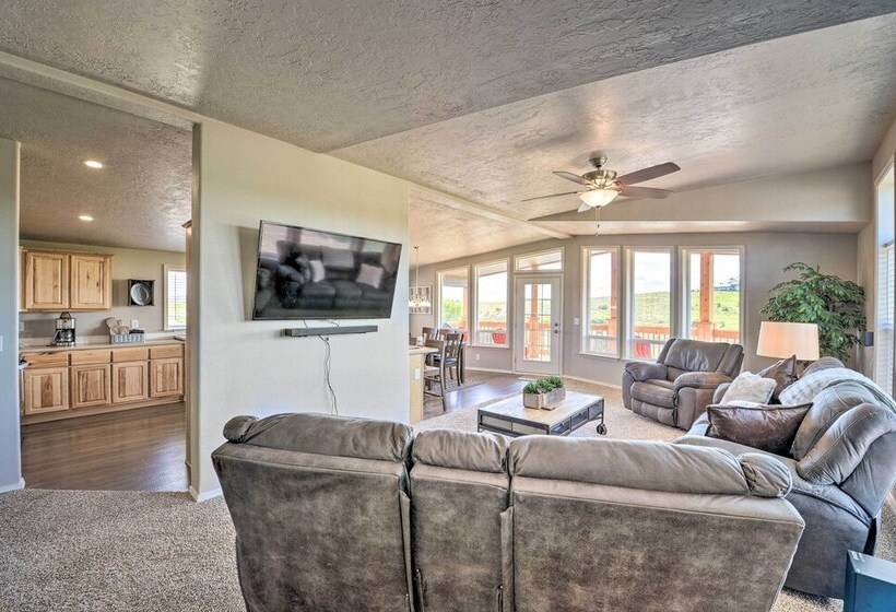 Griffel River Ranch W/ Views   An Anglers Dream!