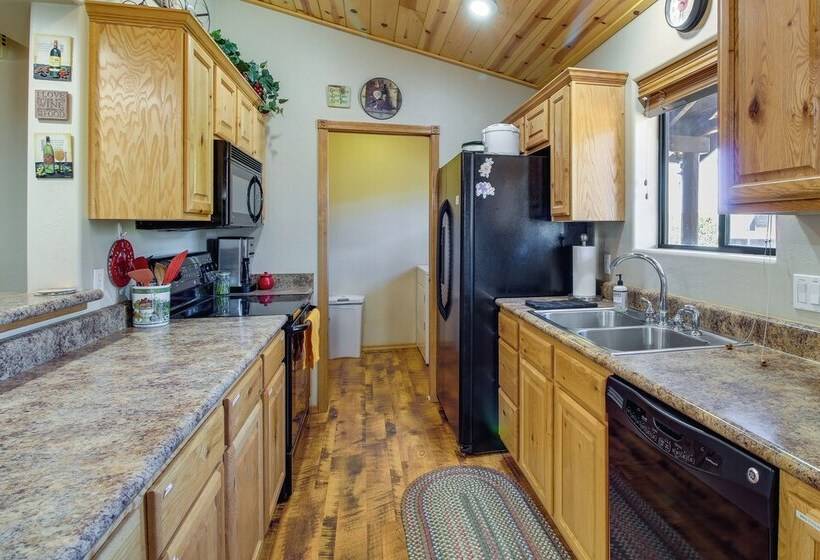 Heber Overgaard Cabin W/ Bbq Patio & Fire Pit!