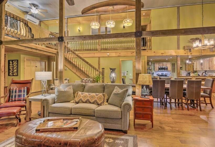 Hendersonville Cabin W/ Deck & Mountain Views