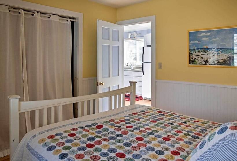 Heron Cottage  On Casco Bay W/ Deck & Boat Dock!