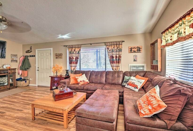 High Country Hideaway W/ Fire Pits & Grill!