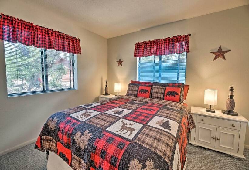 High Country Hideaway W/ Fire Pits & Grill!