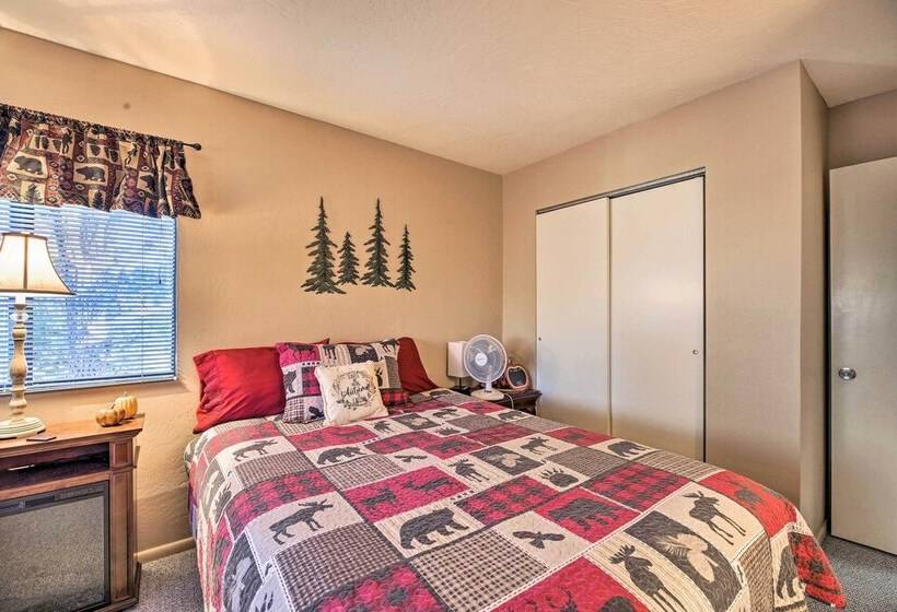 High Country Hideaway W/ Fire Pits & Grill!