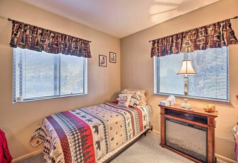 High Country Hideaway W/ Fire Pits & Grill!