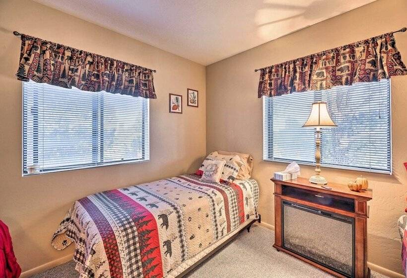 High Country Hideaway W/ Fire Pits & Grill!