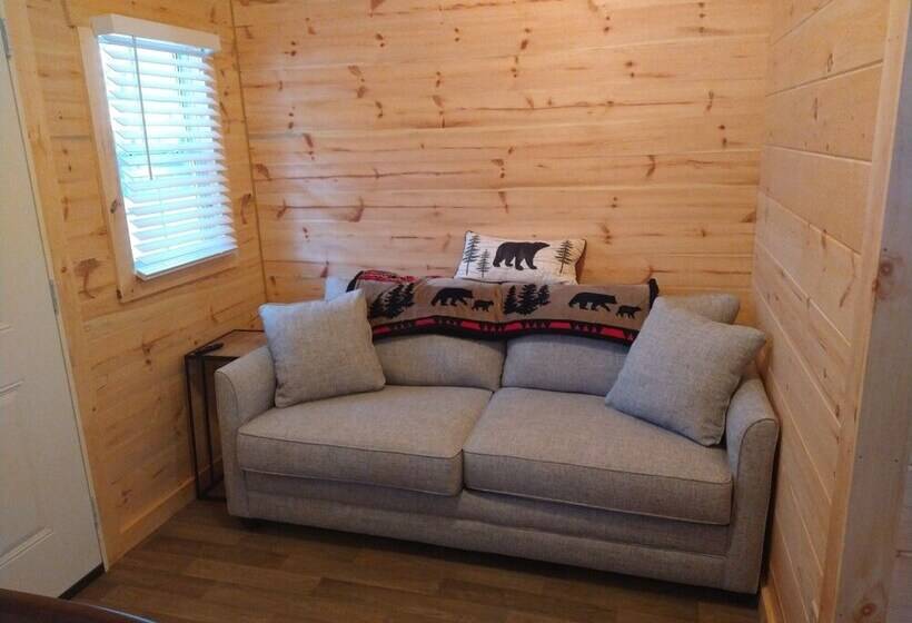 Hiles Pine Lake Campground