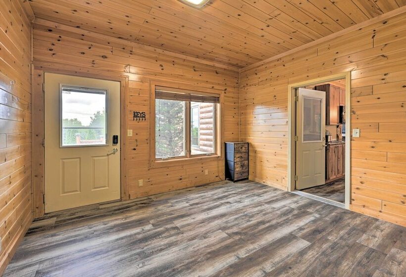 Hillside Hideaway W/ Hot Tub & Heated Patio!