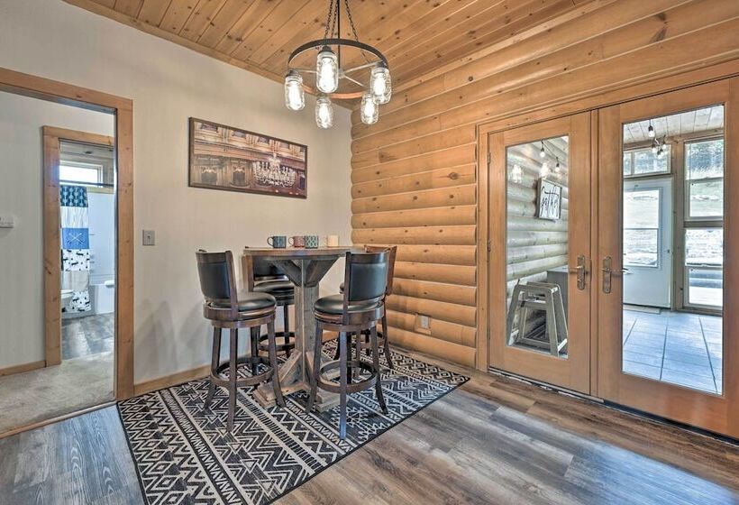 Hillside Hideaway W/ Hot Tub & Heated Patio!