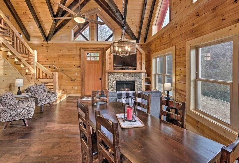 Hilltop Cabin On 5 Acres W/ Hot Tub & Waterfall!