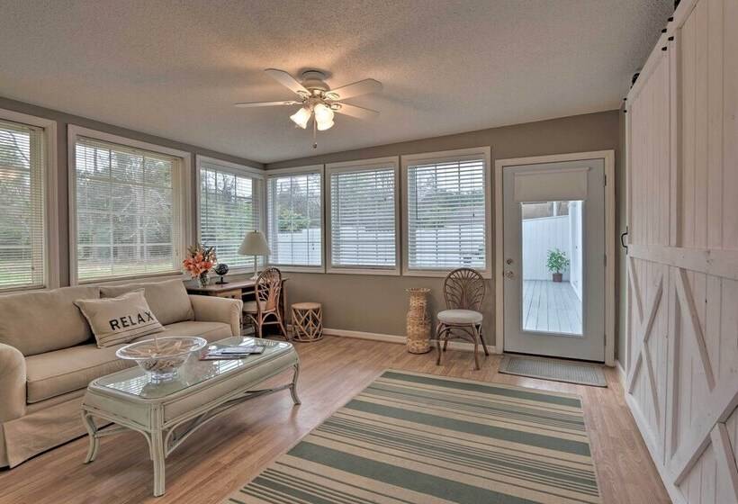 Hilton Head Waterfront Golf Getaway: Pet Friendly!