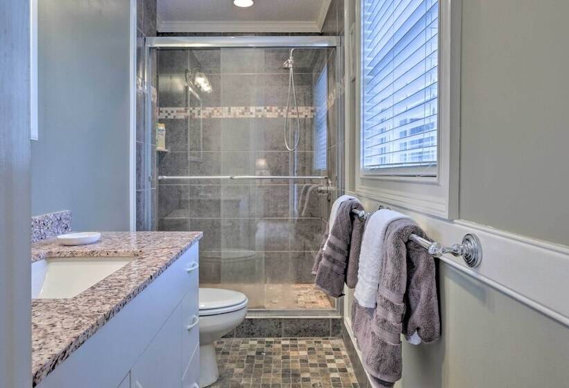 Hilton Head Waterfront Golf Getaway: Pet Friendly!