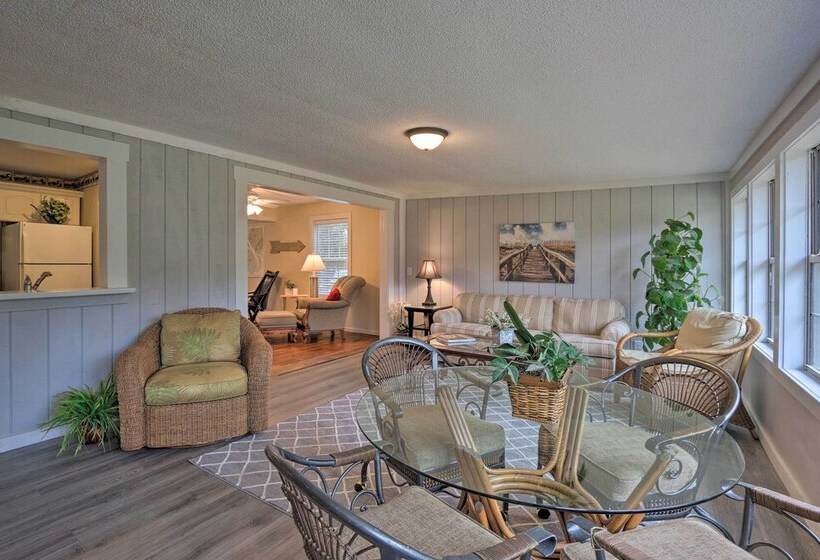 Hilton Head Waterfront Golf Getaway: Pet Friendly!