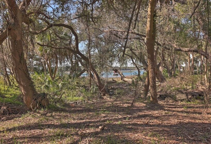 Hilton Head Waterfront Golf Getaway: Pet Friendly!