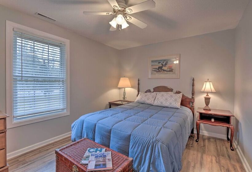 Hilton Head Waterfront Golf Getaway: Pet Friendly!