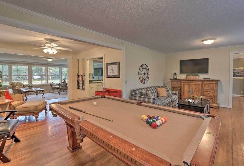 Hilton Head Waterfront Golf Getaway: Pet Friendly!