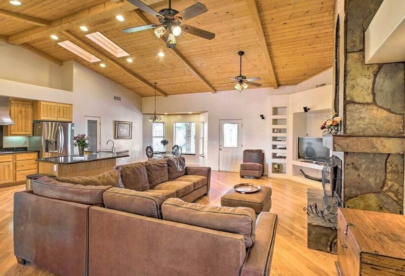 Luxe Scottsdale Home W/ Horse Stables & Pool!