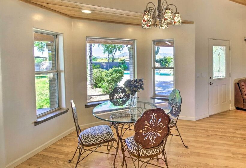 Luxe Scottsdale Home W/ Horse Stables & Pool!